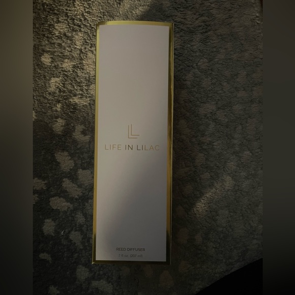 Life in lilac reed diffuser. Pinky promise scent - Picture 2 of 4